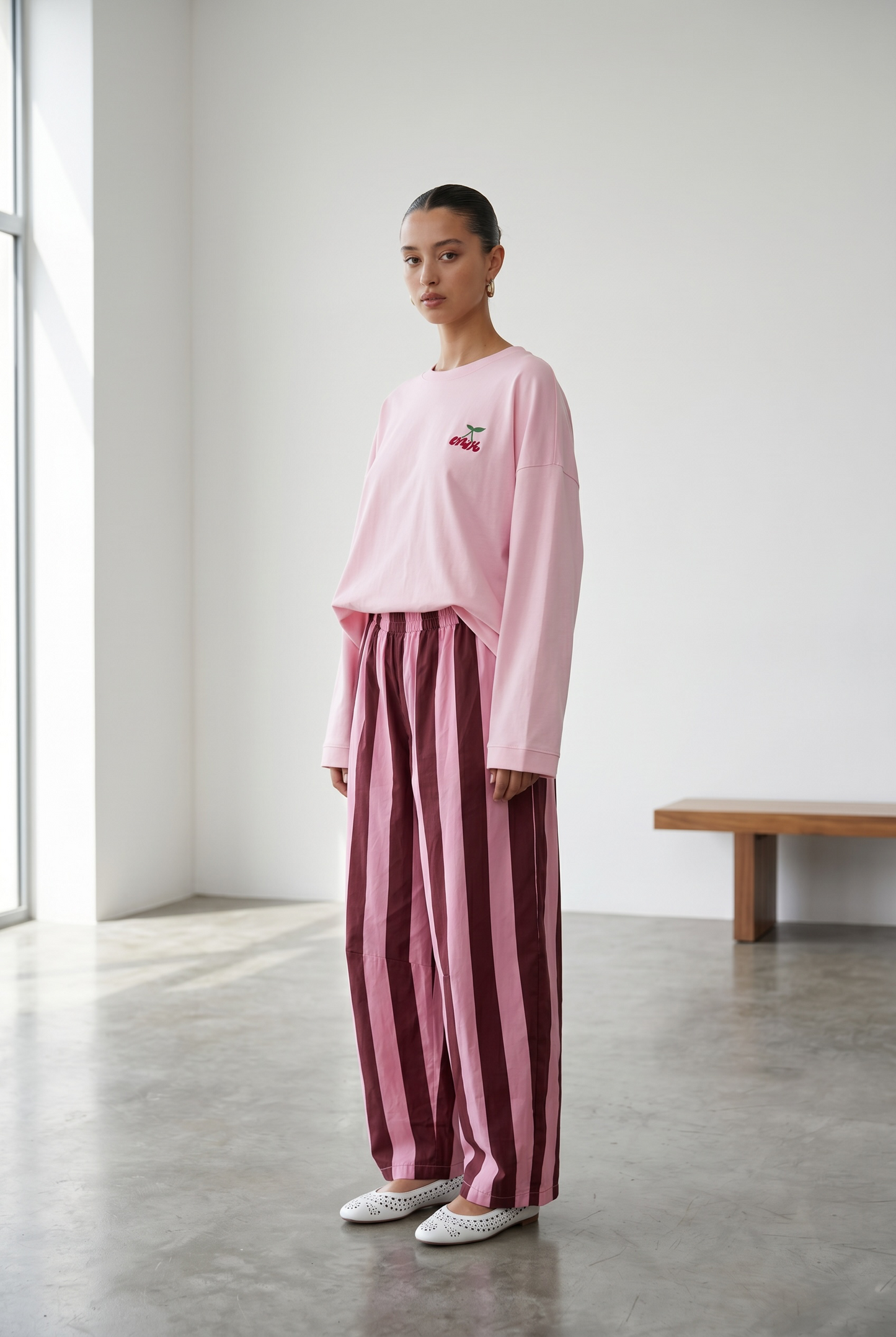 Le pantalon rayure rose/burgundy