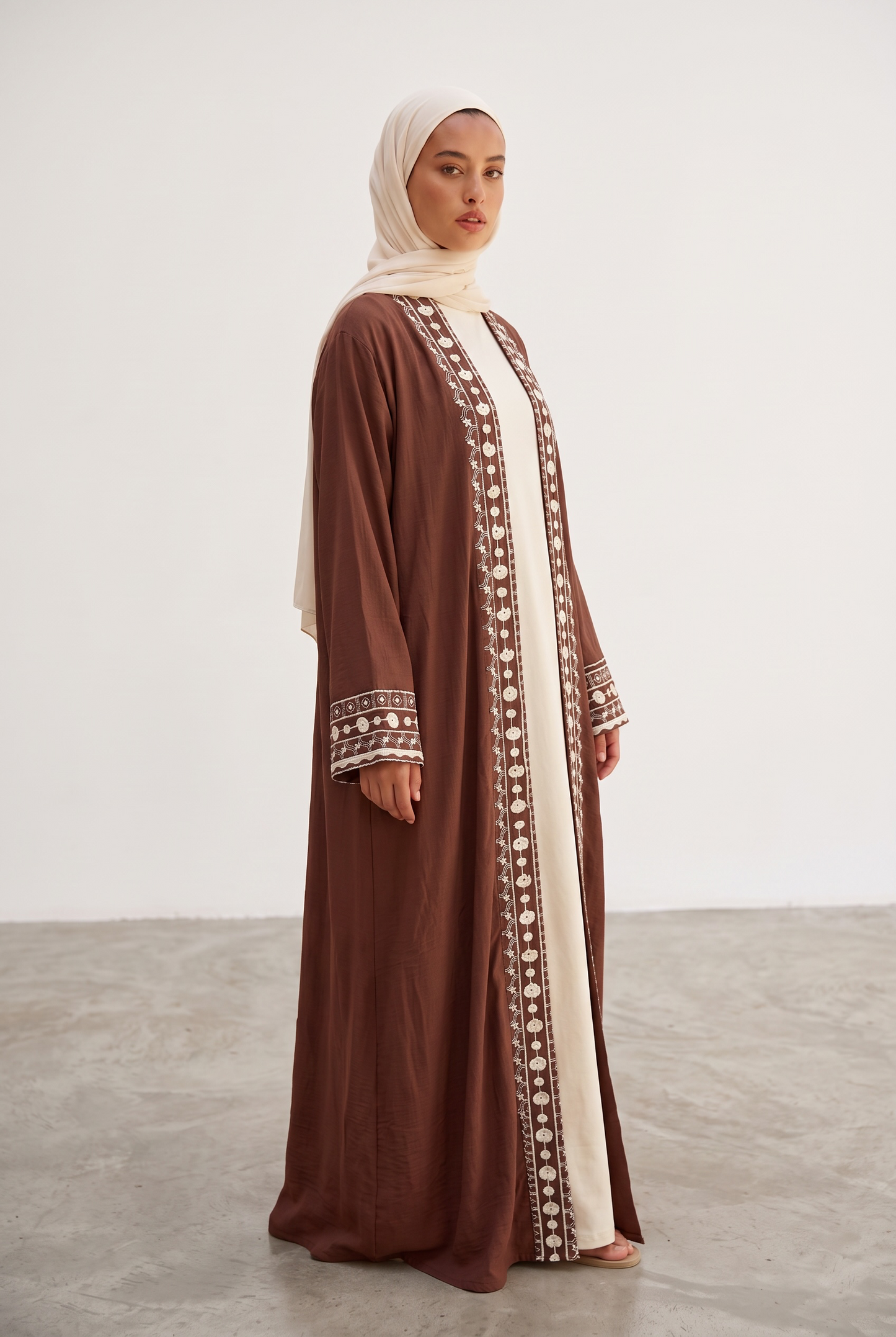Le kimono brodé chocolat