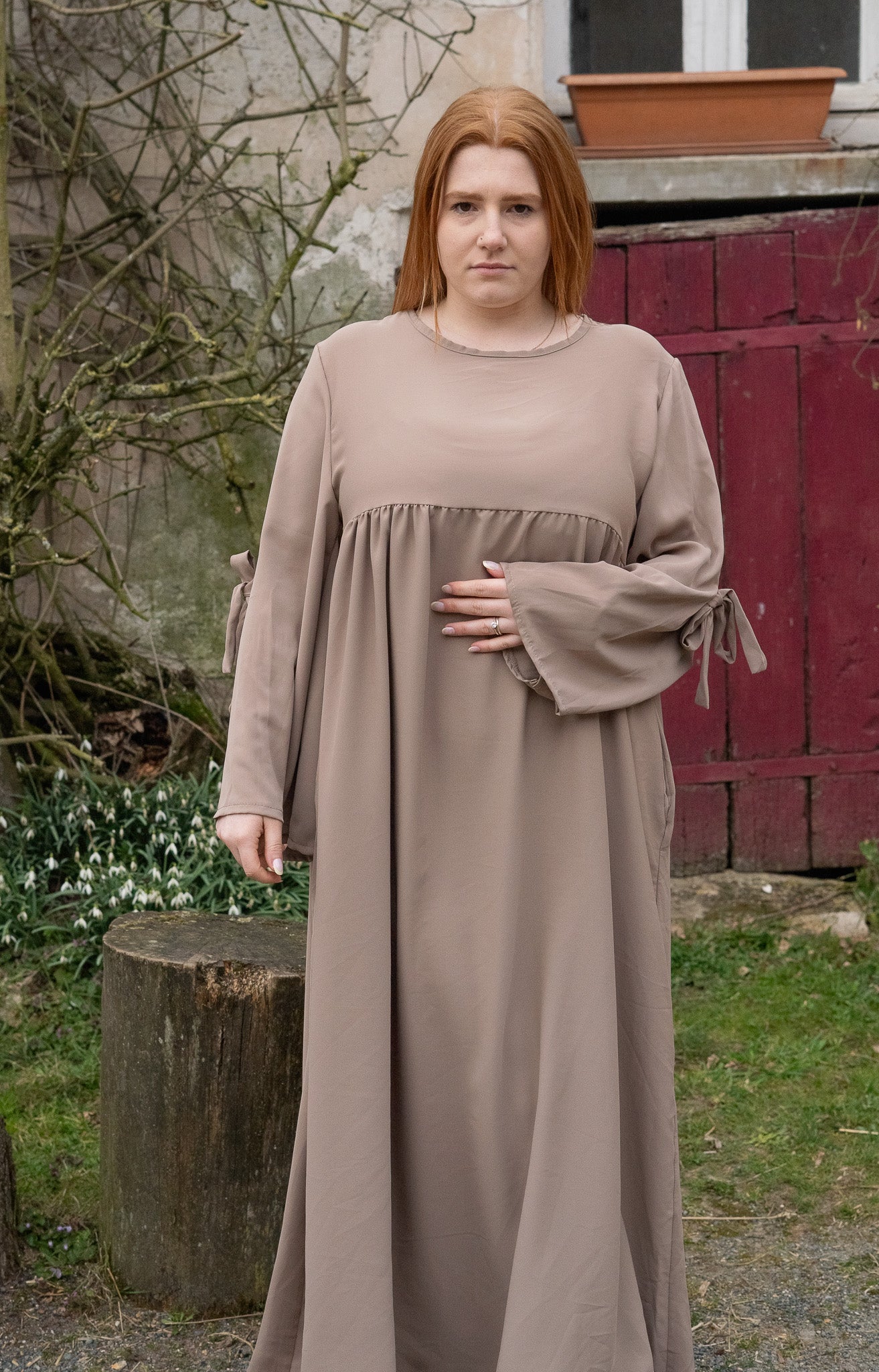 La robe fluide taupe