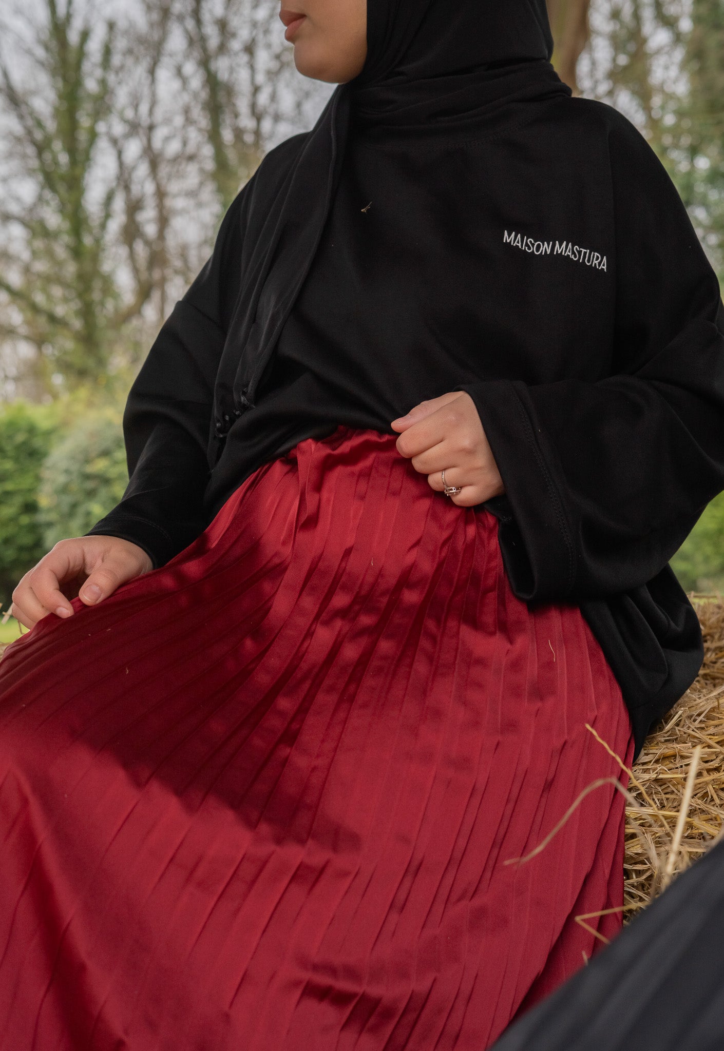 La jupe plissée rouge