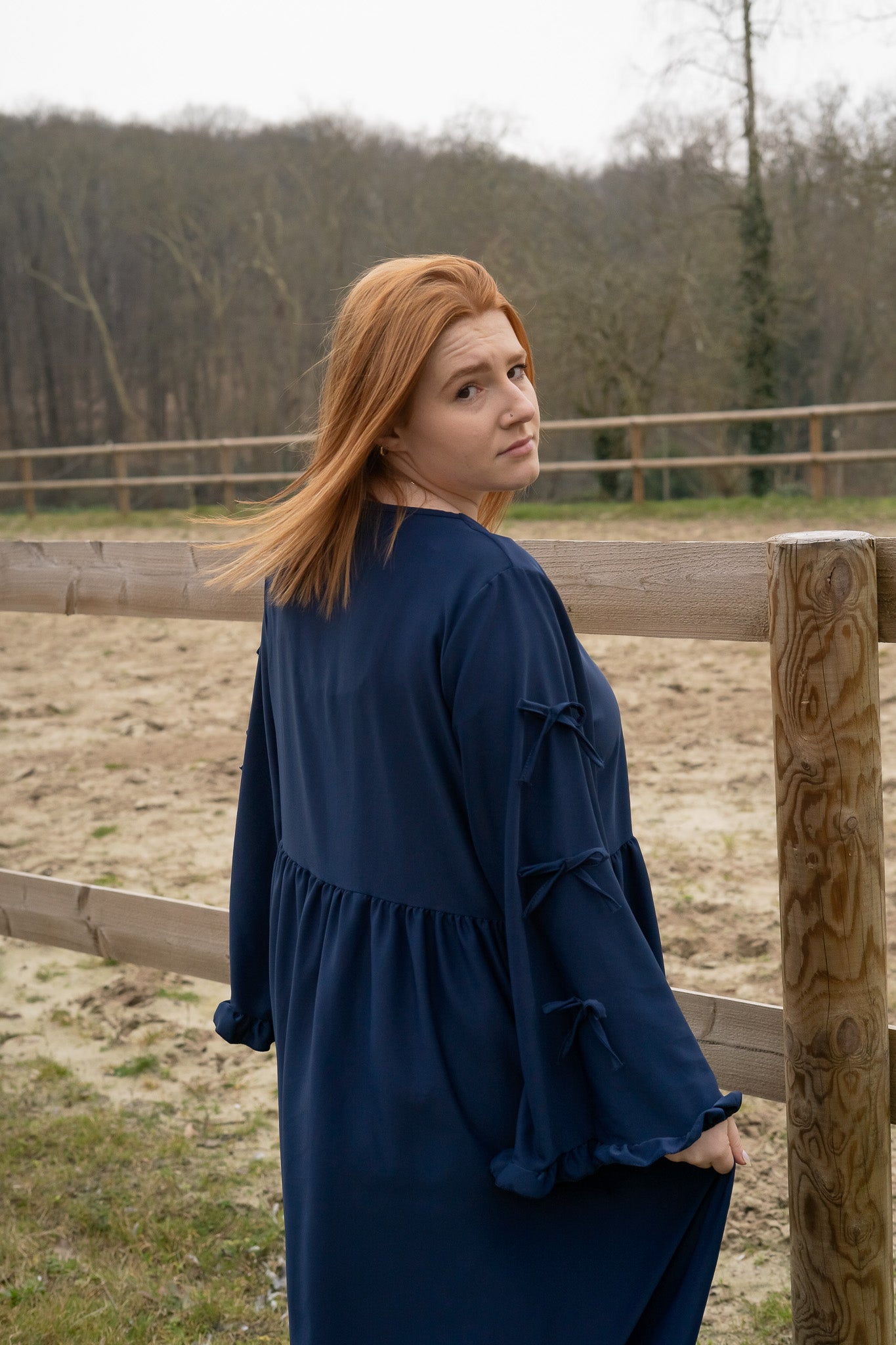 La robe noeuds bleu nuit