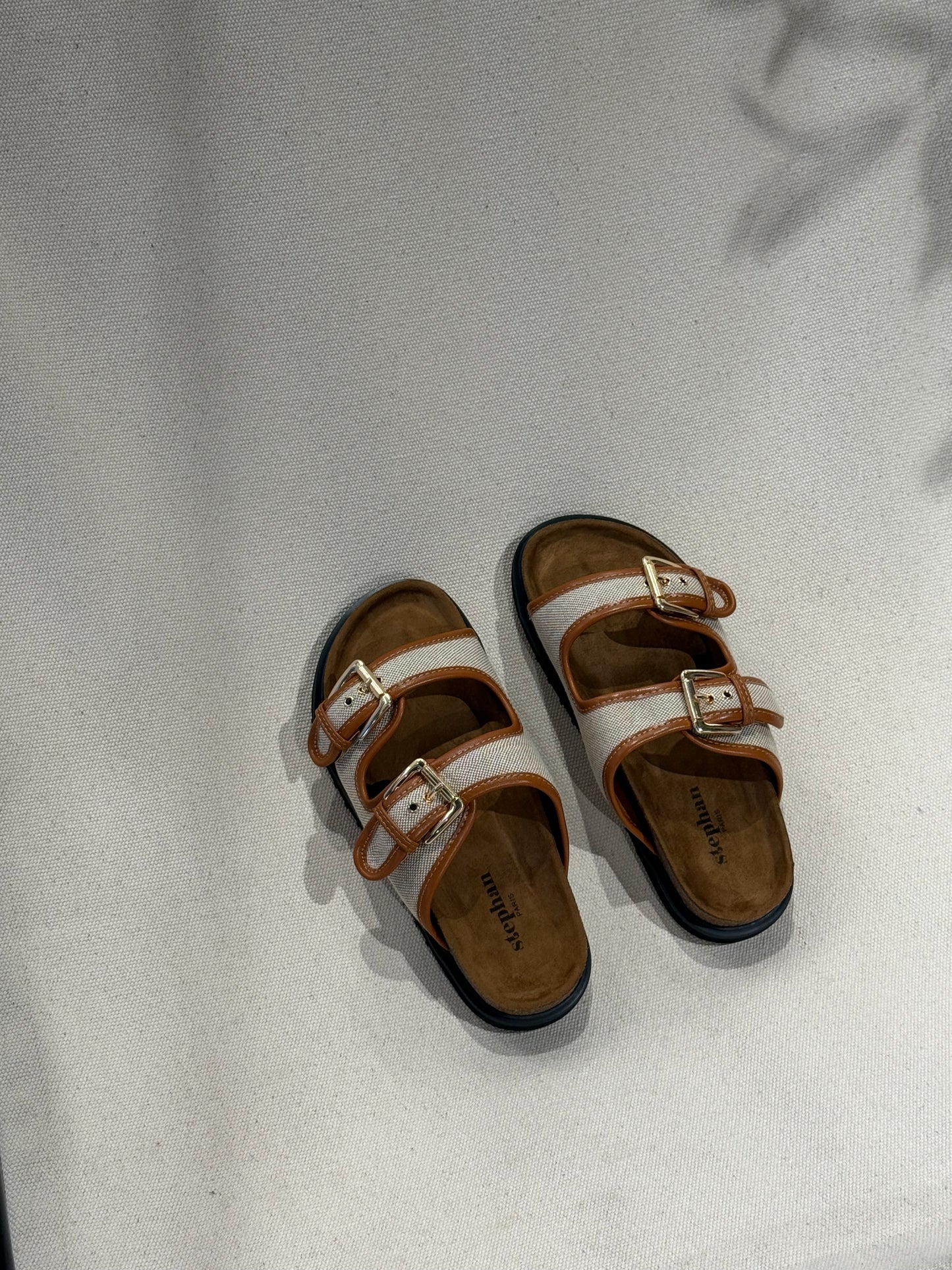 Claquettes camel