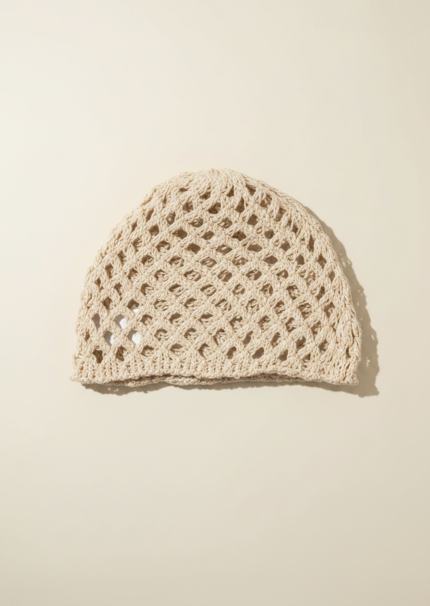 Le bonnet en crochet beige