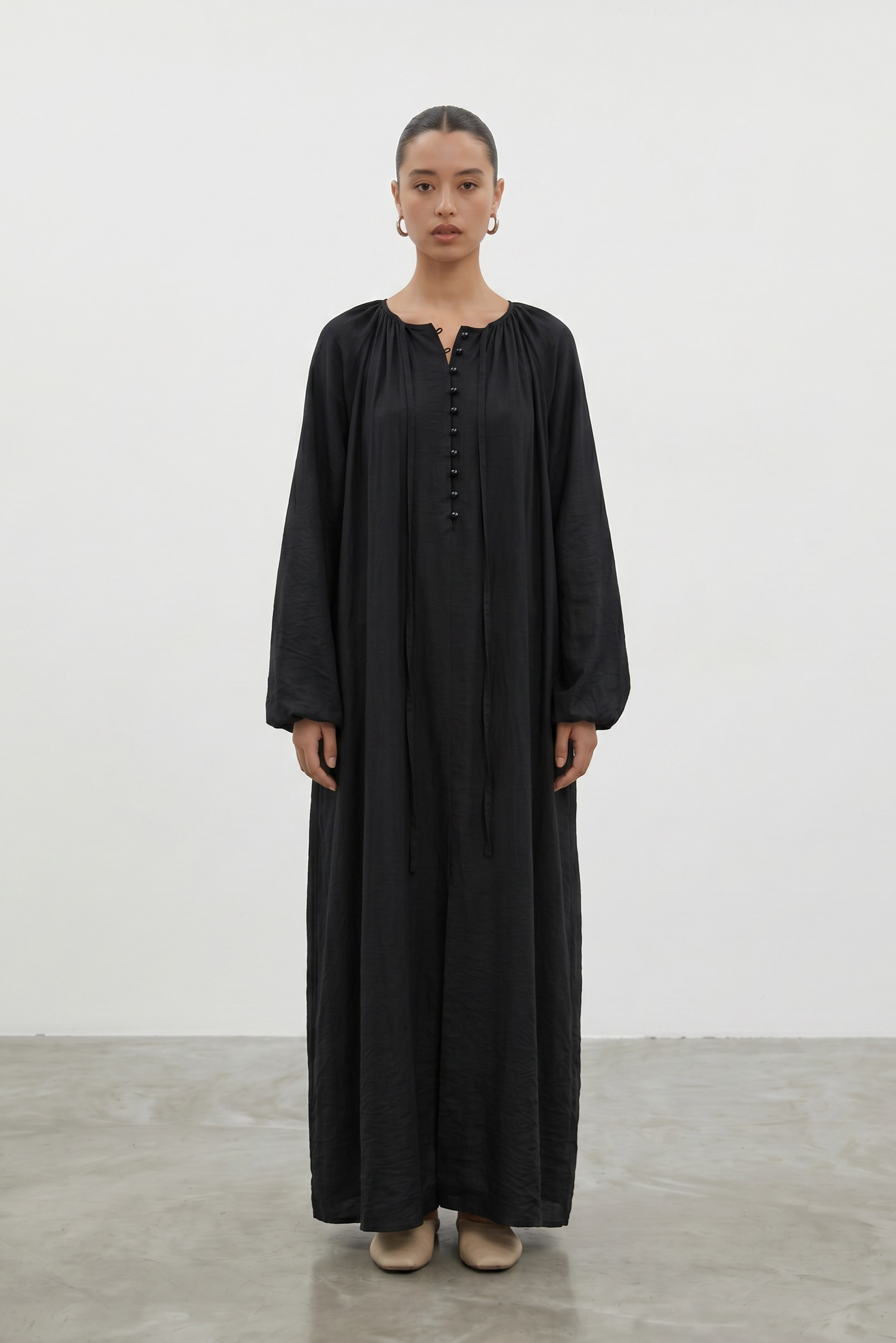 La robe bouton noir