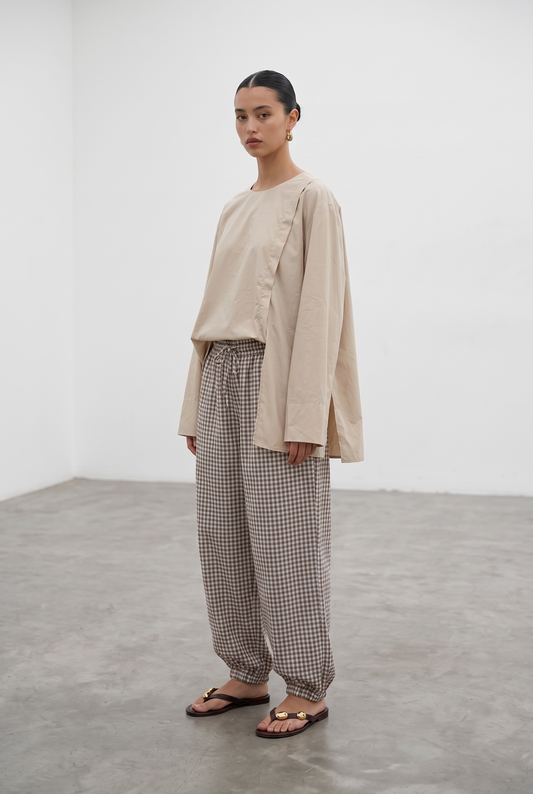 La blouse beige