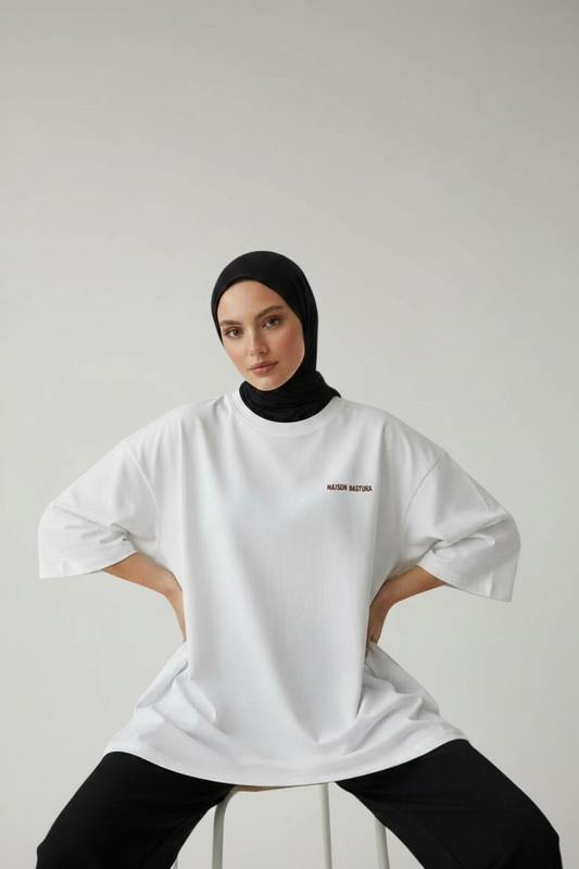 Le t shirt blanc écriture chocolat