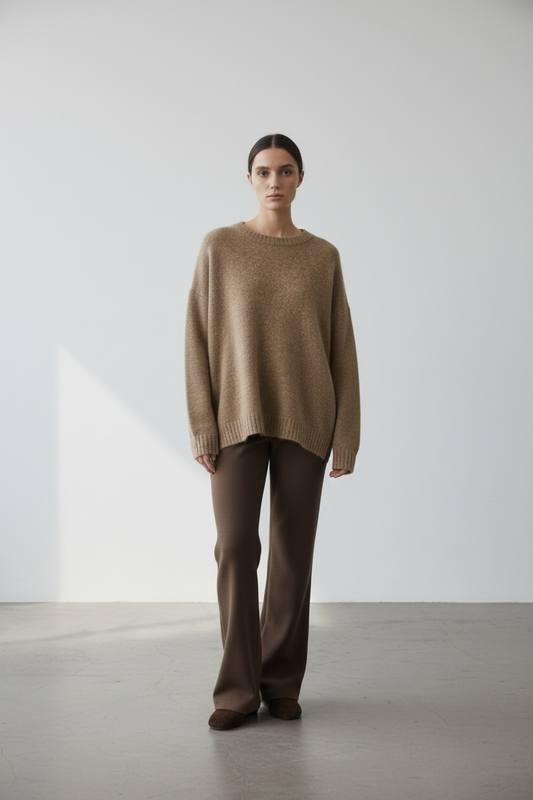 Le pull basique taupe