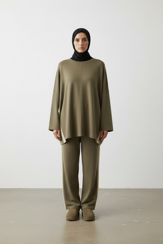 L'ensemble fluide kaki