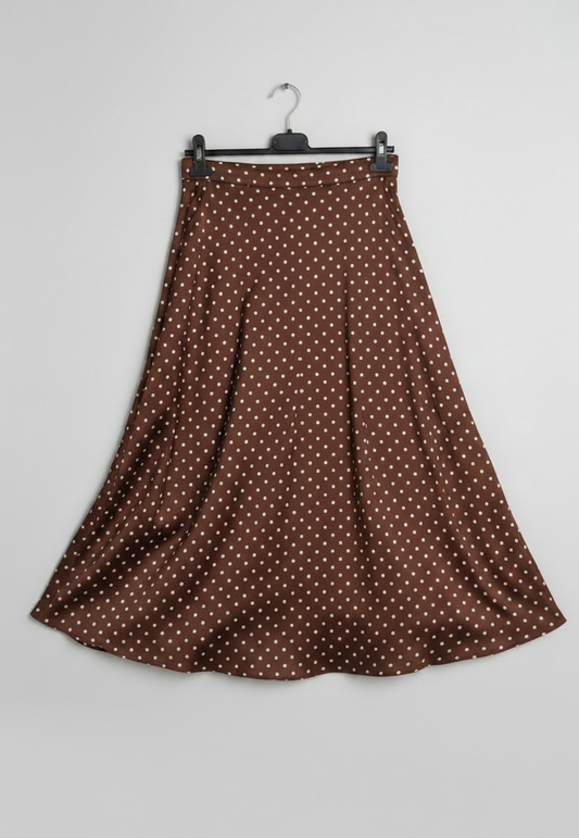 La jupe satinée à pois marron