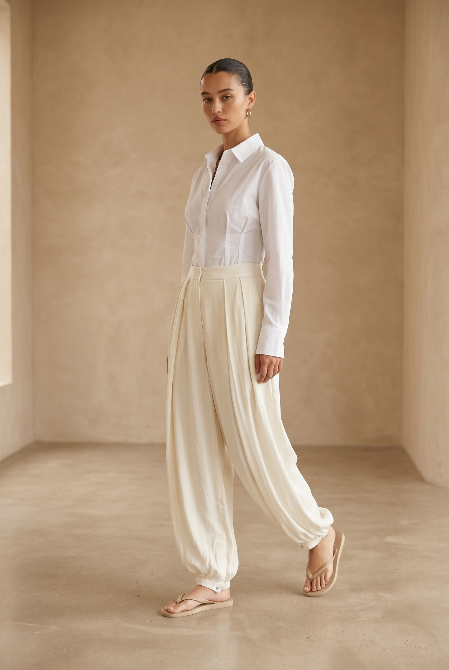 Le pantalon bouffant écru