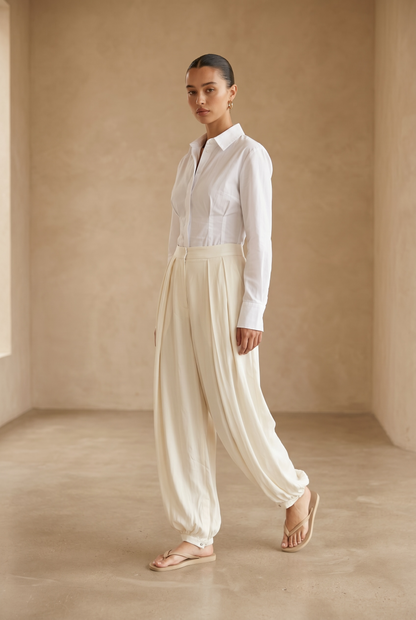 Le pantalon bouffant écru