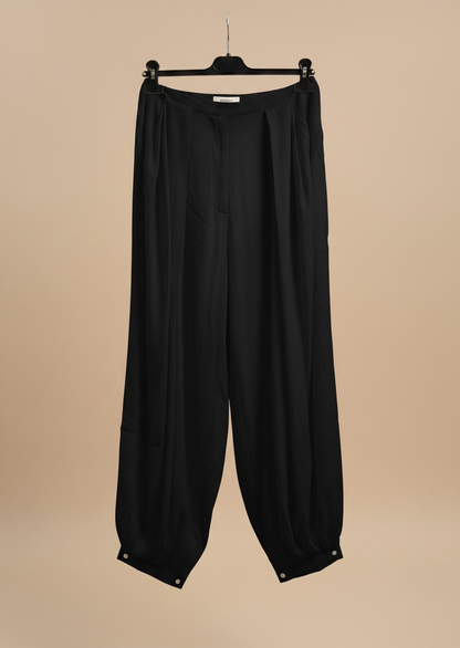Le pantalon bouffant noir