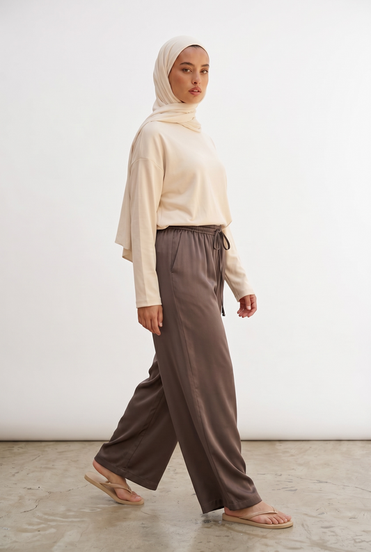 Le pantalon satinée taupe