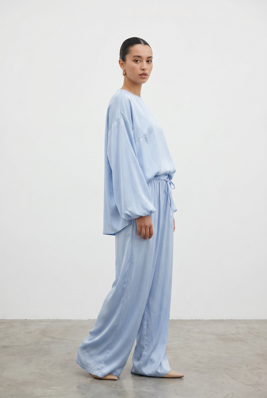 La pantalon satinée bleu