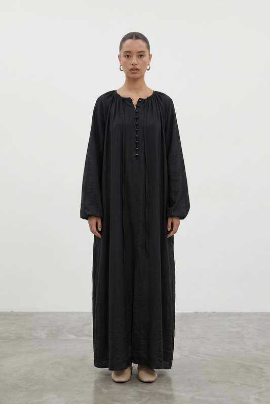 La robe bouton noir