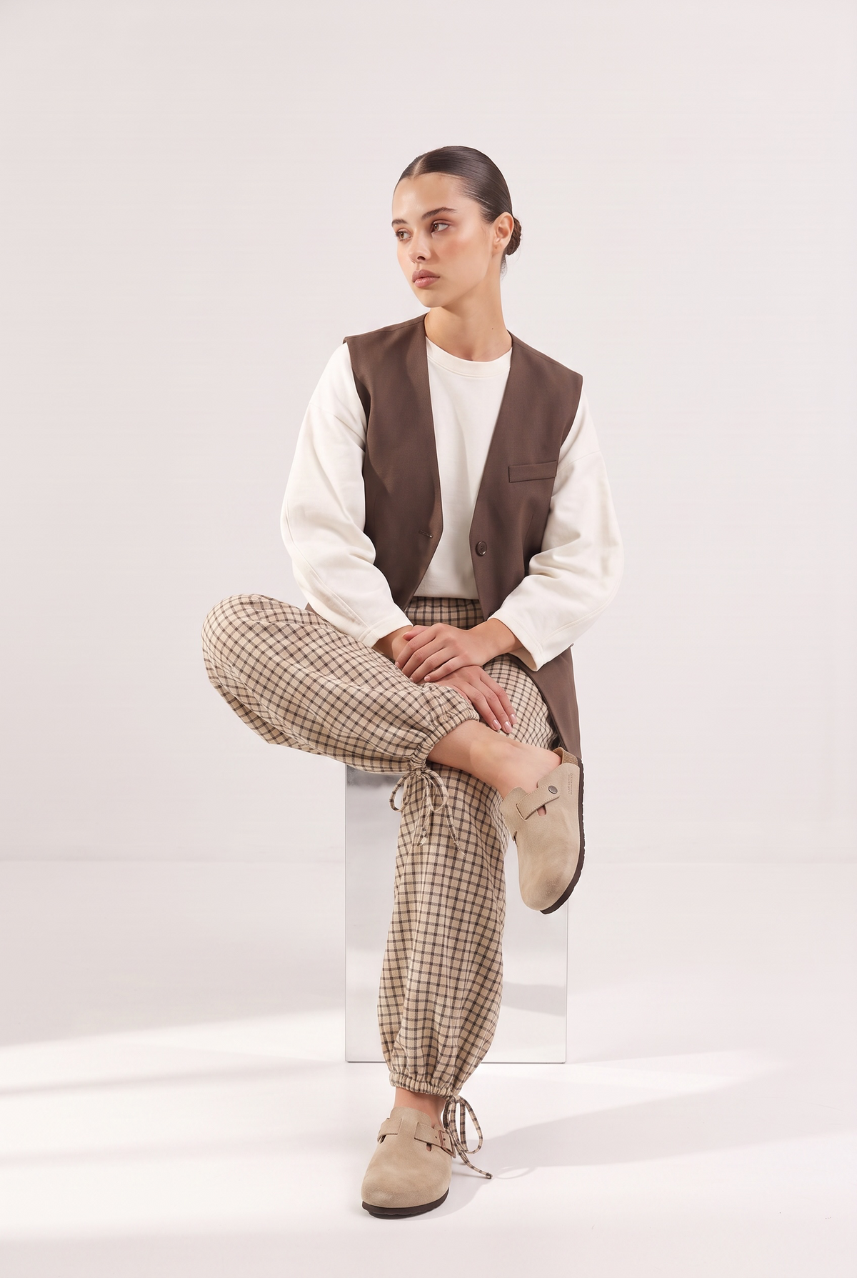 Le sarouel à carreaux beige