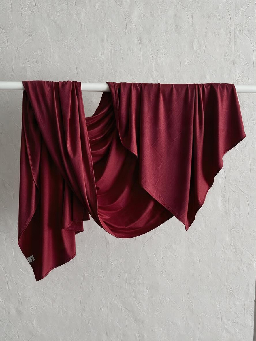 Le jersey liquide burgundy