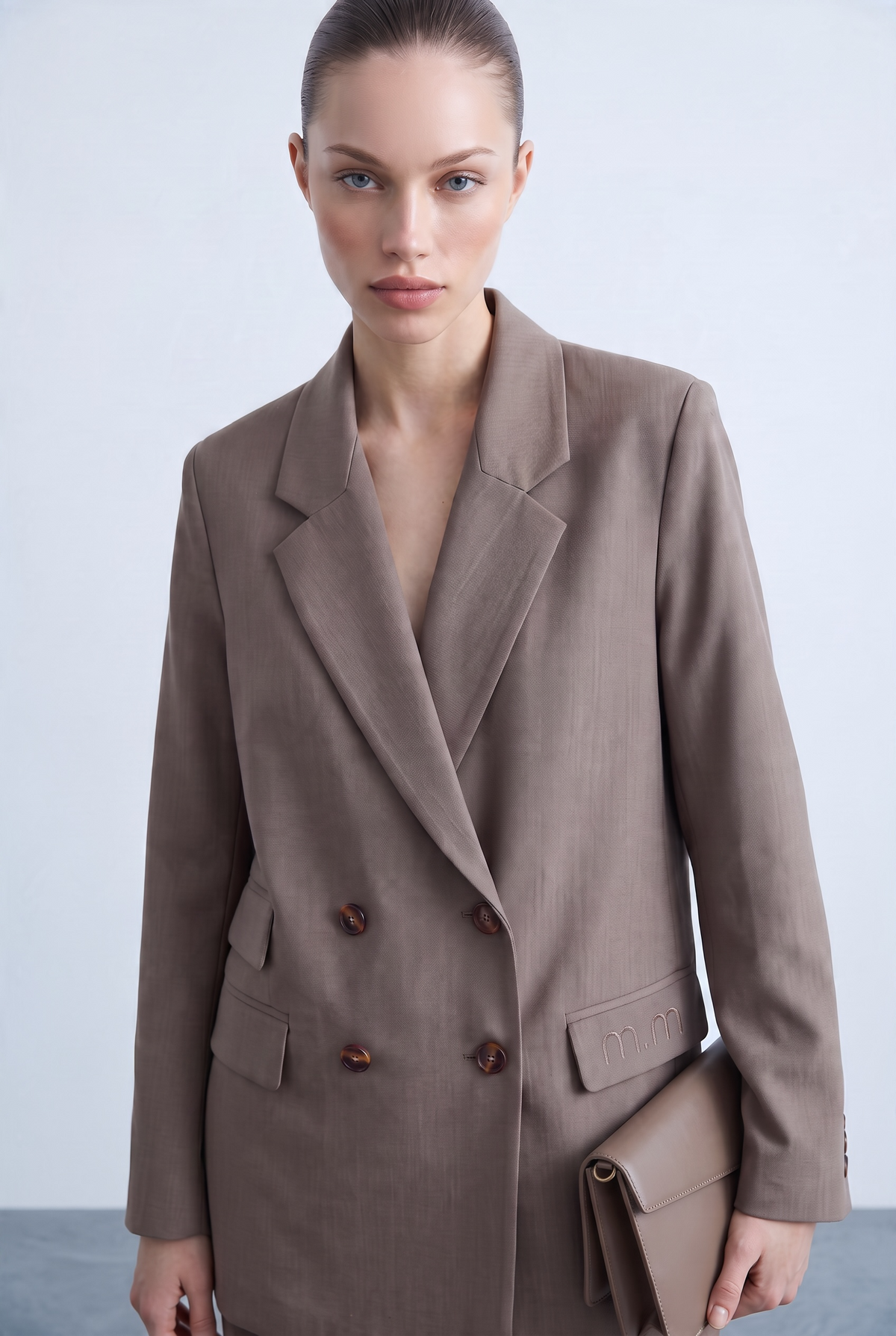 Le blazer over taupe